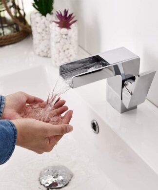 RUBY NIAGRA SINGLE HOLE BATHROOM FAUCET CHROME